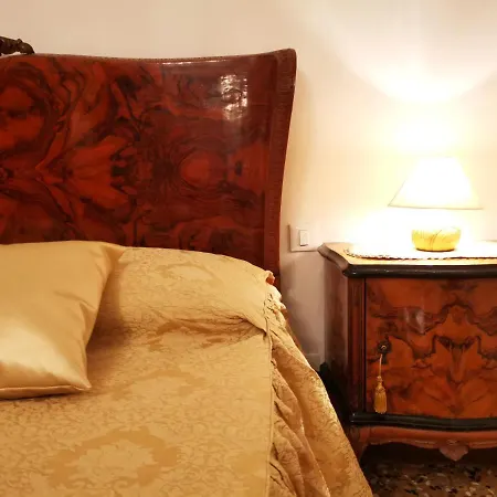 Apartment Ca' Letizia Authentic Classic In In Typical Venetian Style Venice